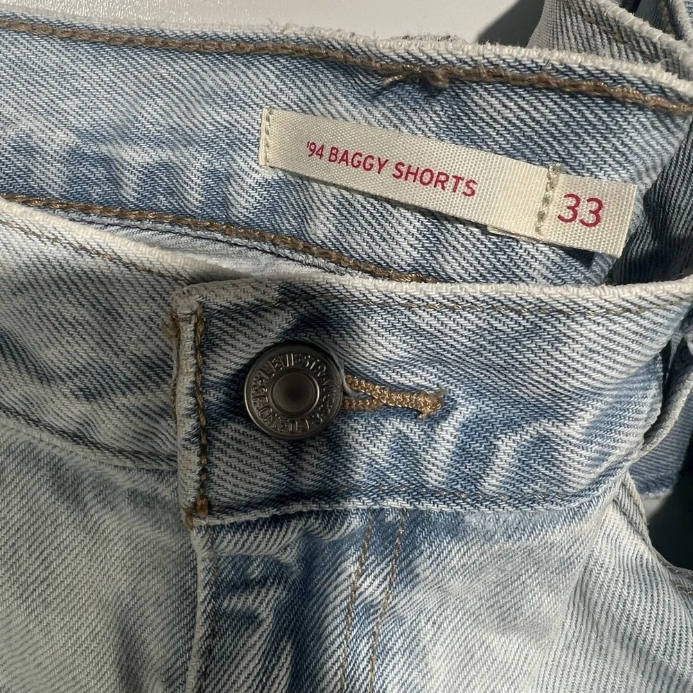 Levi’s 94 Baggy Raw Hem Cut Off Shorts Sz 33